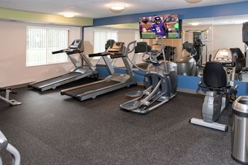 Club quality fitness gym